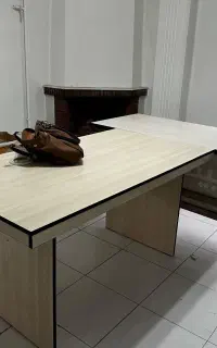فروش ۲عدد میز اداری و بهمراه یک میز کنفرانس