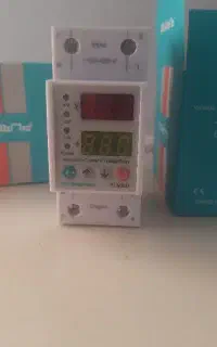 فیوز محافظ ولتاژ و امپر