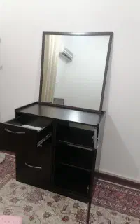 میز آرایشی