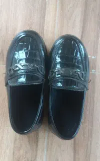 کتونی وکفش وگالش