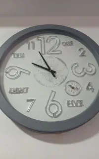 ساعت دیواری نو سایز بزرگ