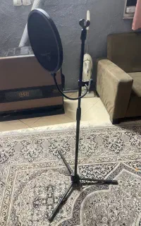 پایه میکروفون و پاپ فیلتر
