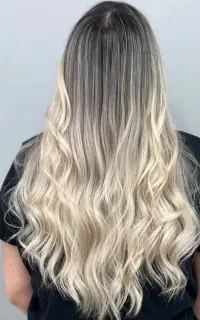 رنگ کار  حرفه ای هستم ۲ سال سابقه کاری