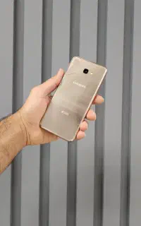 سامسونگ +j4