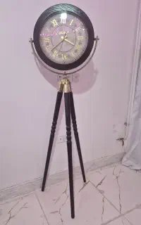 ساعت ایستاده