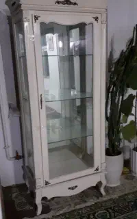 بوفه کاملا سالم سفید رنگ