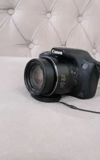 دو عدد دوربین کانن سوپر زوم SX520HS و دوربین 650d