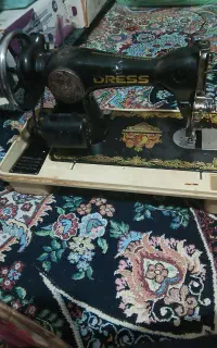 چرخ خیاطی قدیمی