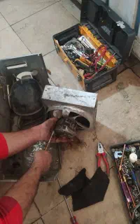 تعمیرات تخصصی انواع یخچال و فریزر در محل