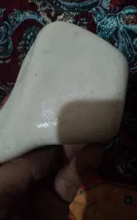 سنگ سفید جواهری با جذب کم اهن ربا