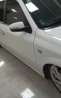 شیشه دودی خودرو