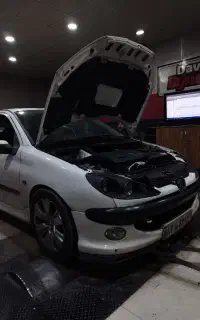 تعمیرات تخصصی موتور و گیربکس خودرو