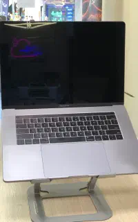 مک بوک پرو  1990 i9