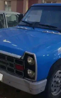 نیسان ۴۰۱