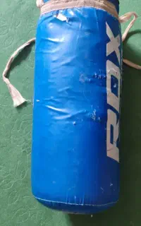 کیسه بوکس حراجی نیاز به تعمیر