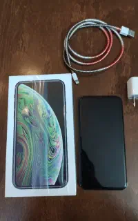 آیفون XS بسیار تمیز و مرتب بدون خط خش