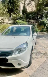 رنو ساندرو /۱۳۹۶/برج۱۱/بی رنگ