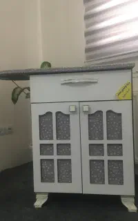 میز اتو و چرخ خیاطی