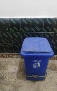 سطل اشغالی بزرگ