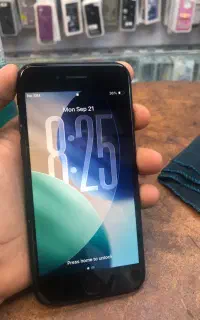 گوشی iPhone SE2020
