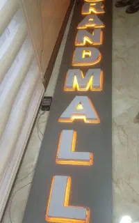 ساخت و نصب انواع تابلوهای مدرن روز