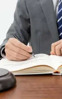 وکالت در دعاوی بدوی ، تجدید نظر و اعمال ماده ۴۷۷