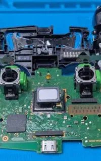 تعمیر حرفه ای دسته کنسول PS5 PS4 XBOX