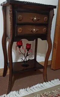 بوفه و میز تلفن