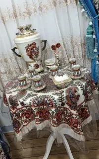 میز خاطره با تمام وسایل پته