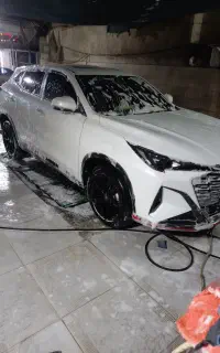 کارگر با سابقه‌ی کاری کارواش