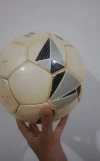 توی فوتبال چمن دست دوز