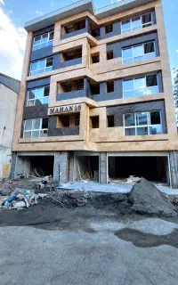 کارگر سنگ کار و کاشی کار