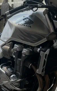 Cb1300.  موتور