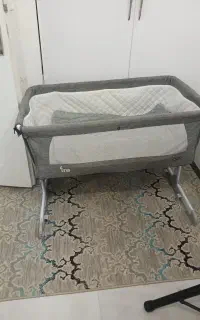 تخت کنارمادر