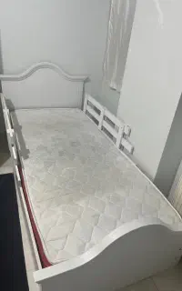 تخت یک نفره