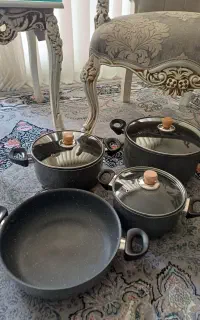 سرویس قابلمه تفلون درحد نو