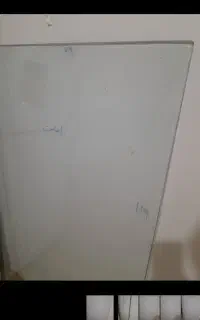شیشه روی میز اشپزخانه