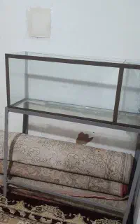 آکواریوم بزرگ با پایه