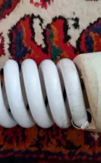 لامپ فلروسنت ۶۰ وات