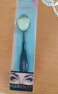 پد آرایشی سیلیکونی Huda Beauty