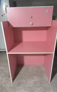 میز مطالعه وکتابخانه