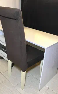 میزتحریر و صندلی