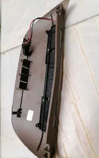 چراغ خطر پشت شیشه سمند