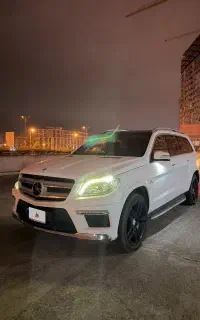 بنز GL500 با موتور ۸ سیلندر