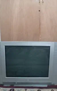 تلویزیون ۲۱ اینج