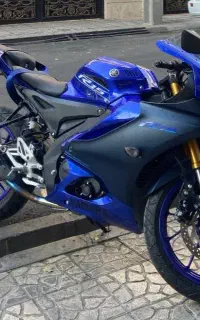 یاماها R15 نیوفیس