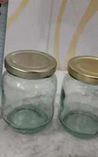 شیشه مربا و عسل