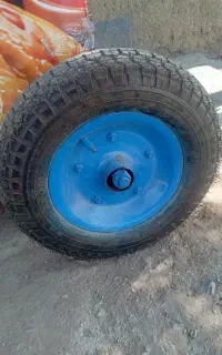 سه عدد چرخ فرغون