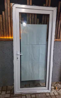 در دوجداره پی وی سی