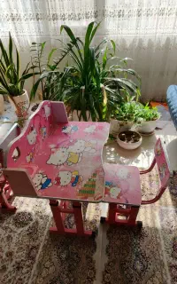 میز و صندلی بچه گانه دو طرح سیندرلا و کتی